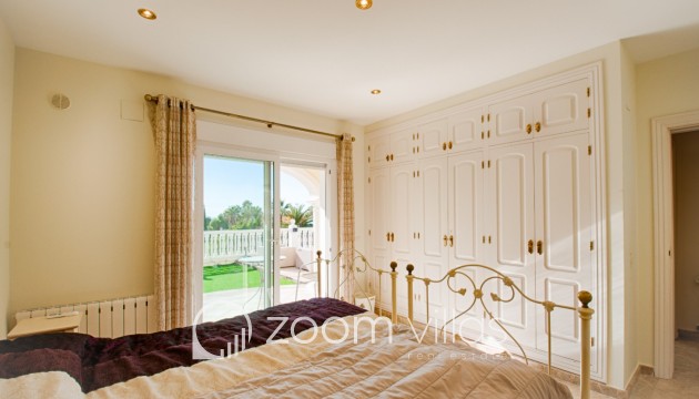 Resale - Villa - Moraira