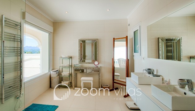 Resale - Villa - Moraira