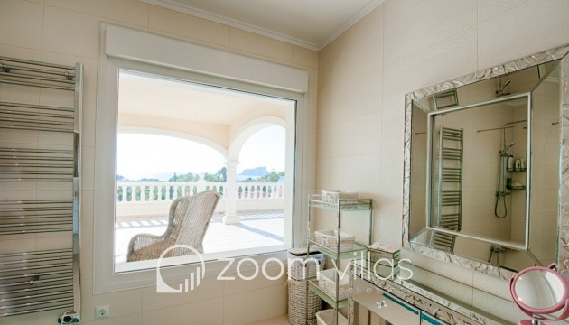 Resale - Villa - Moraira