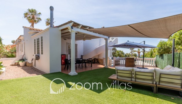 Resale - Villa - Moraira - El Tesoro