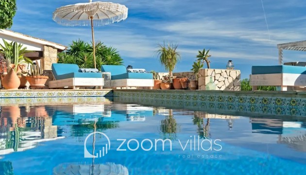 Resale - Villa - Benissa - 03720