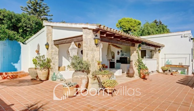 Resale - Villa - Benissa - 03720