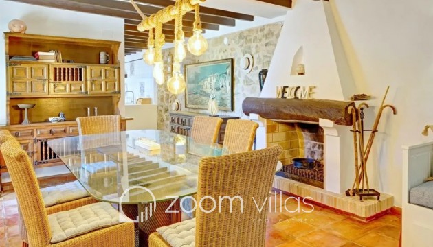 Resale - Villa - Benissa - 03720