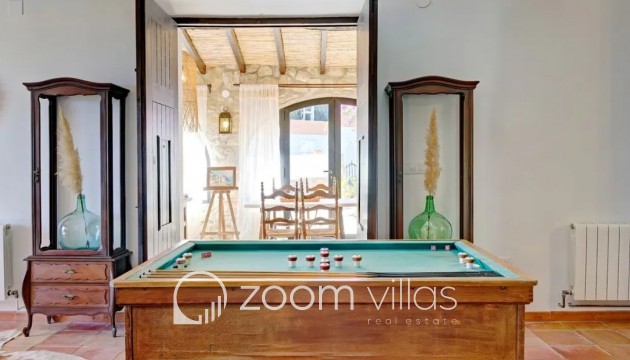 Resale - Villa - Benissa - 03720