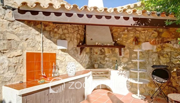 Resale - Villa - Benissa - 03720