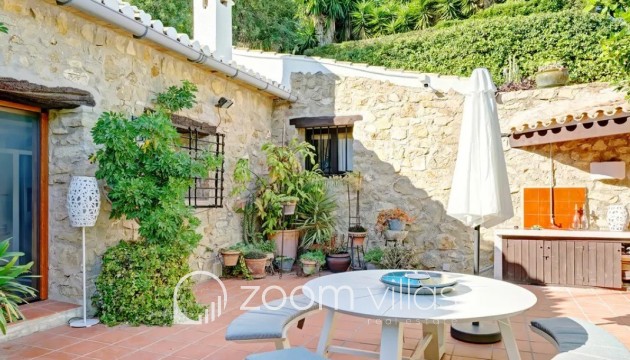 Resale - Villa - Benissa - 03720