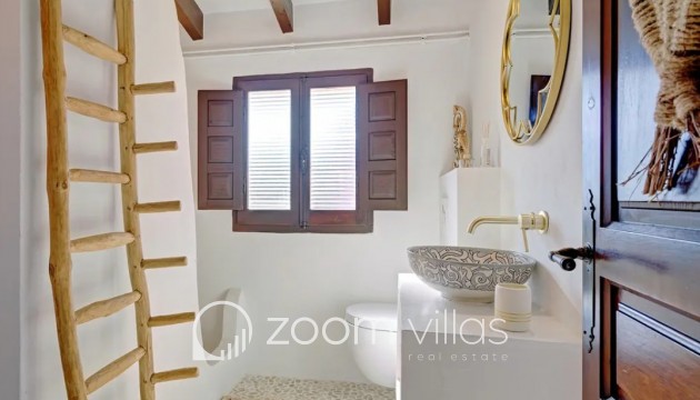 Resale - Villa - Benissa - 03720
