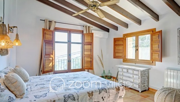 Resale - Villa - Benissa - 03720