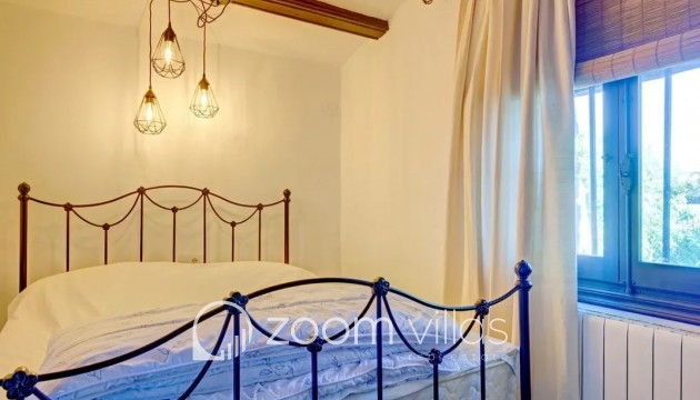 Resale - Villa - Benissa - 03720