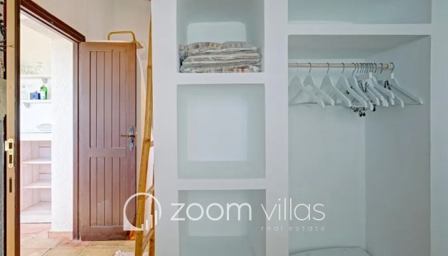 Resale - Villa - Benissa - 03720