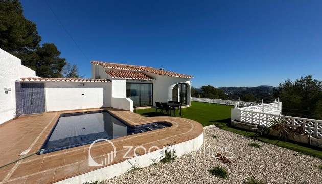 Resale - Villa - Calpe - 03710
