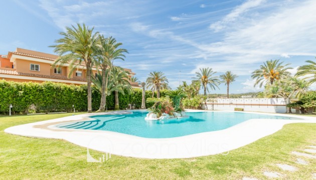 Resale - Apartment - Moraira - Centro