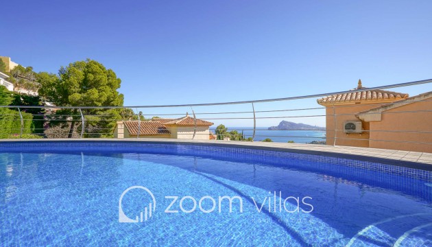 Resale - Villa - Altea