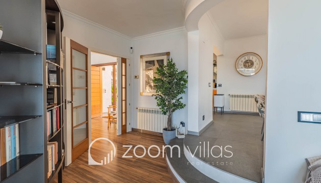 Resale - Villa - Altea