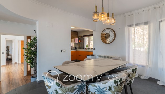 Resale - Villa - Altea