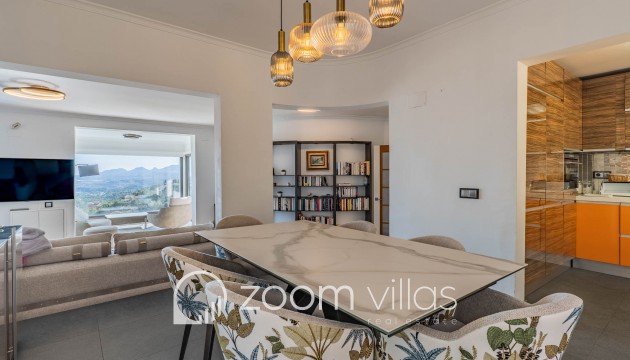 Resale - Villa - Altea