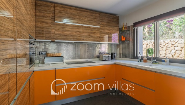 Resale - Villa - Altea