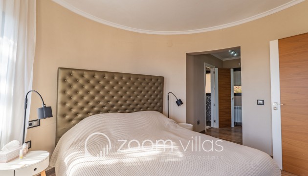 Resale - Villa - Altea