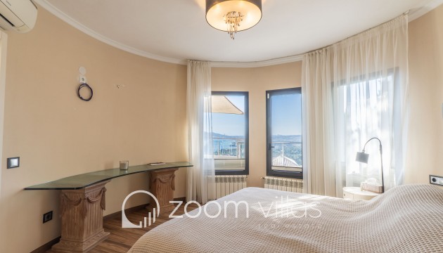 Resale - Villa - Altea
