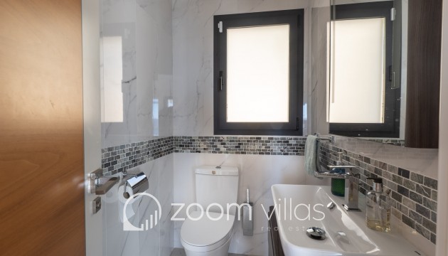 Resale - Villa - Altea
