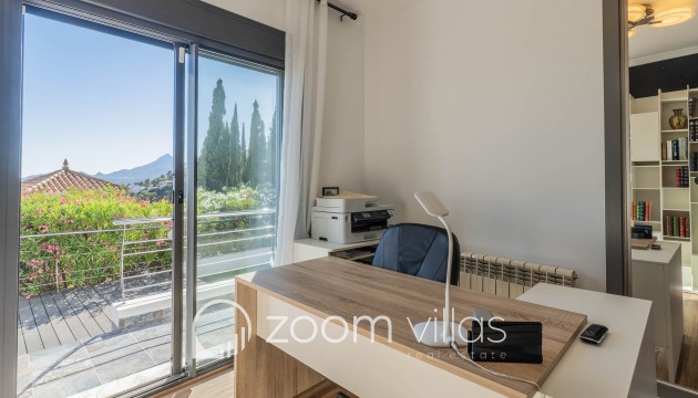 Resale - Villa - Altea
