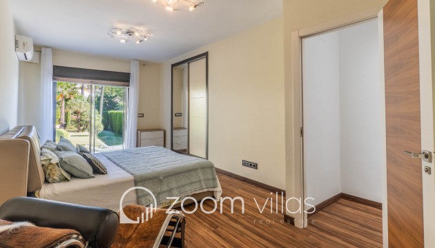 Resale - Villa - Altea