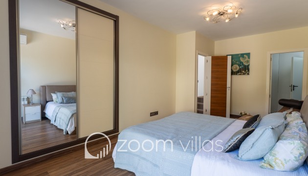 Resale - Villa - Altea