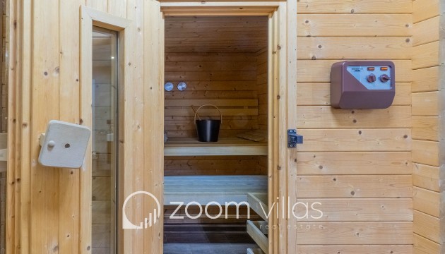 Resale - Villa - Altea