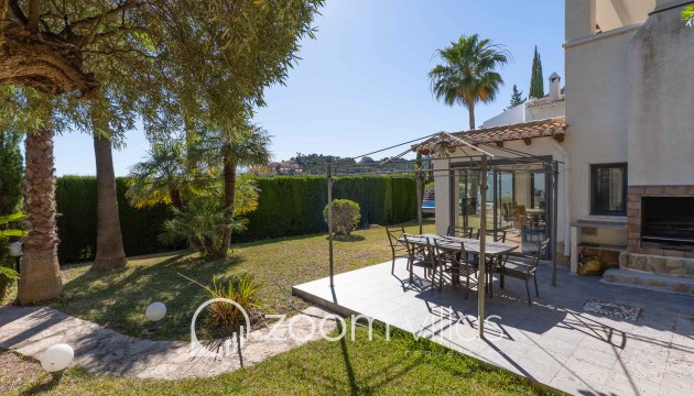 Resale - Villa - Altea