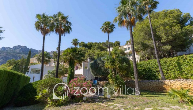Resale - Villa - Altea