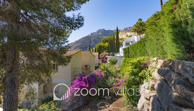 Resale - Villa - Altea