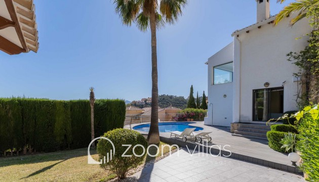 Resale - Villa - Altea