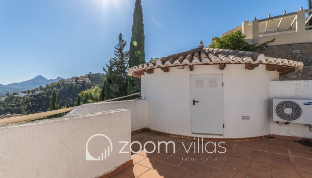 Resale - Villa - Altea