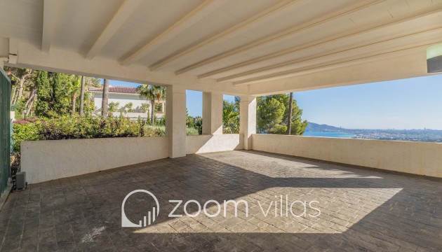 Resale - Villa - Altea