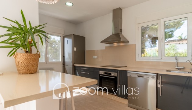 Resale - Villa - Moraira - Benimeit
