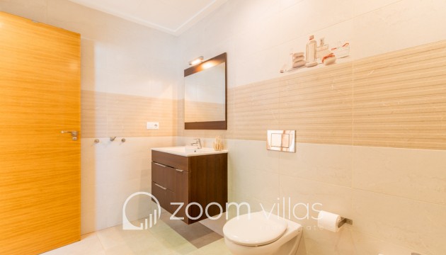 Resale - Villa - Moraira - Benimeit