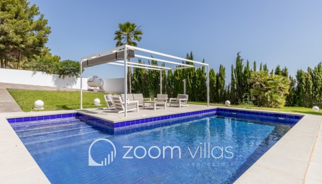 Resale - Villa - Moraira - Benimeit
