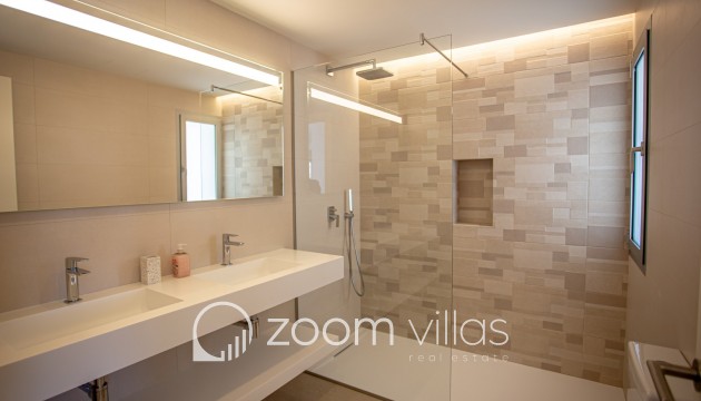 Resale - Villa - Benitachell  - Cumbre del Sol