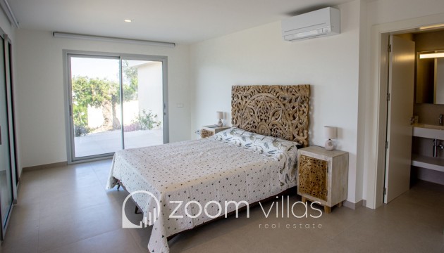 Resale - Villa - Benitachell  - Cumbre del Sol