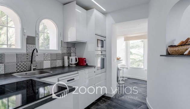 Resale - Villa - Calpe