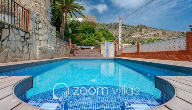 Resale - Villa - Calpe