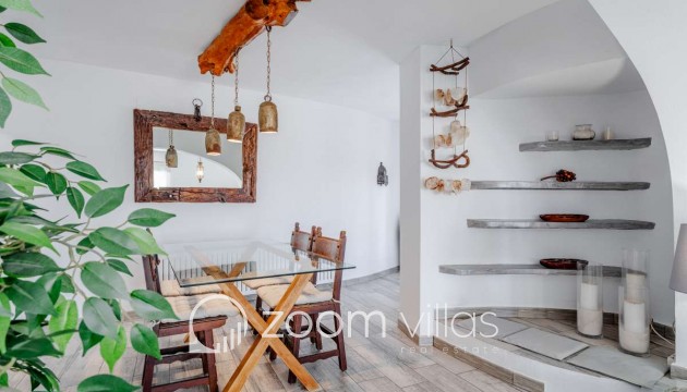 Resale - Villa - Calpe