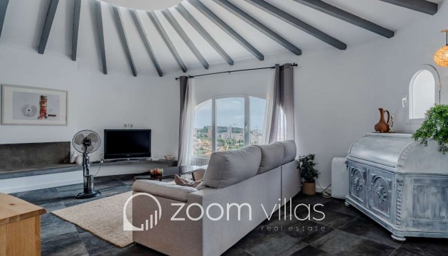 Resale - Villa - Calpe