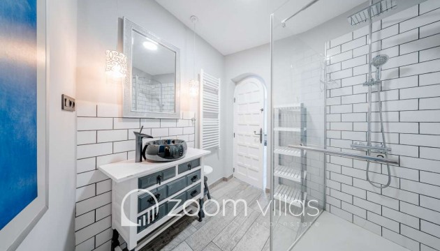 Resale - Villa - Calpe
