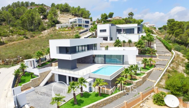 Resale - Villa - Jávea