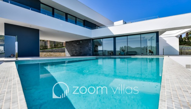 Resale - Villa - Jávea
