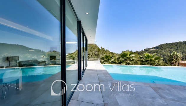 Resale - Villa - Jávea