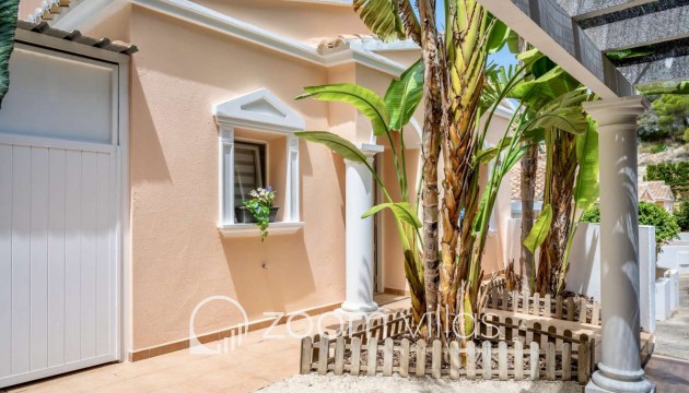 Herverkoop - Villa / Halfvrijstaand - Calpe