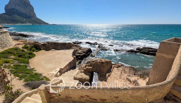 Resale - Villa - Calpe