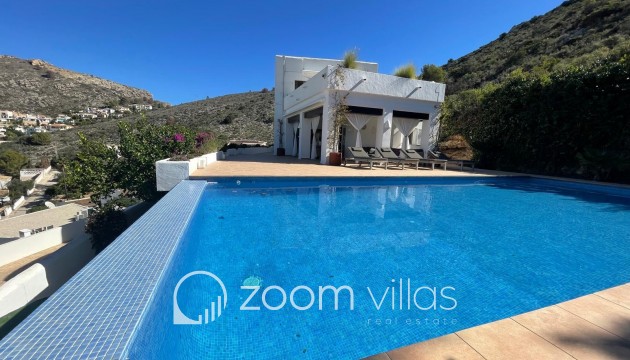 Resale - Villa - Moraira - El Portet